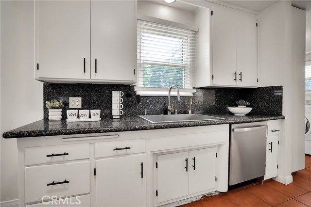 Detail Gallery Image 13 of 40 For 6600 Haywood, Tujunga,  CA 91042 - 3 Beds | 2 Baths