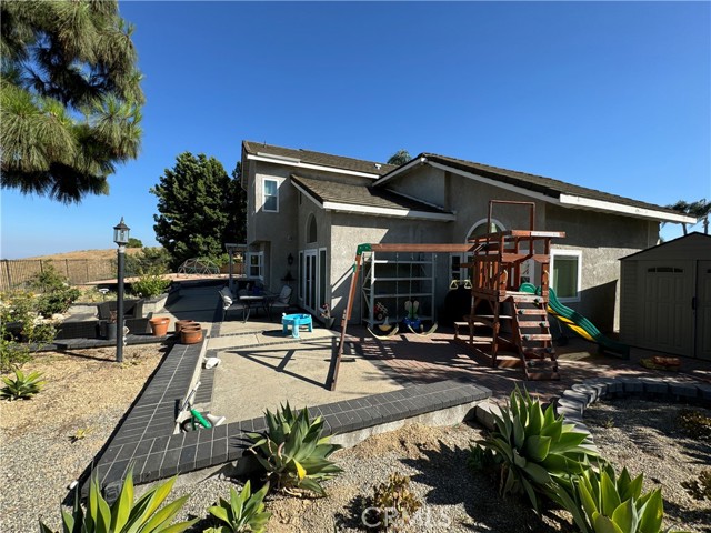 13745 Moonshadow Place, Chino Hills CA: https://media.crmls.org/medias/bb502c11-304c-48ce-affb-e203c3baf2fb.jpg