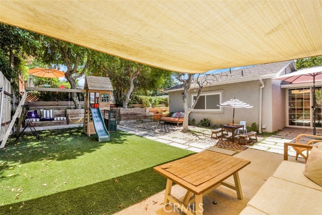 22960 Crespi Street, Woodland Hills CA: https://media.crmls.org/medias/bb503f27-9e44-4fc9-9282-b934c5267d8e.jpg