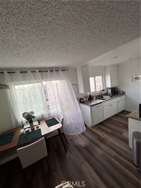 Detail Gallery Image 3 of 6 For 2121 Pacific Coast Highway #UNIT 3,  Hermosa Beach,  CA 90254 - 1 Beds | 1 Baths