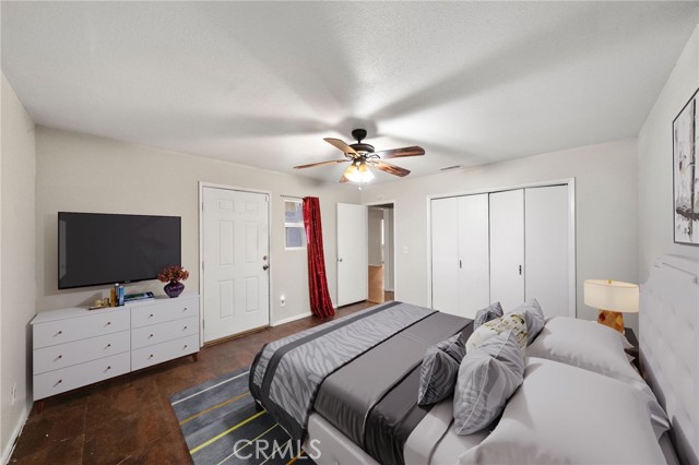 Detail Gallery Image 9 of 17 For 42153 Carnegie Ave, Hemet,  CA 92544 - 4 Beds | 2 Baths