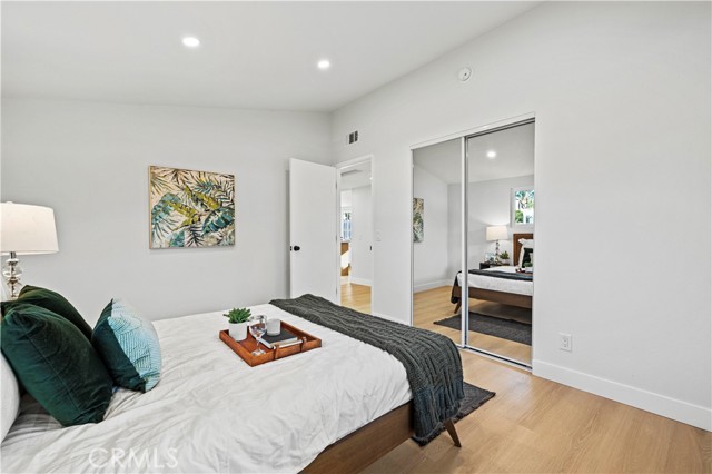 10839 Danube Avenue, Granada Hills CA: https://media.crmls.org/medias/bb51de5f-855d-4c6a-a84c-6086652ff87a.jpg