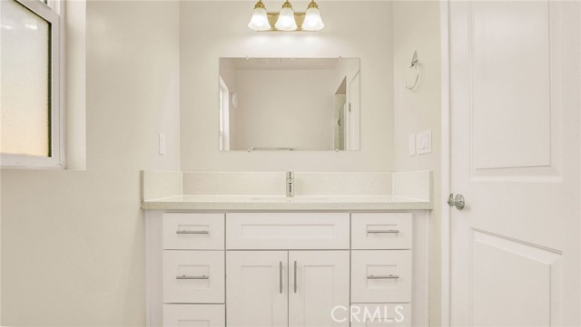 Detail Gallery Image 33 of 45 For 9237 Wakefield Ave #11,  Panorama City,  CA 91402 - 4 Beds | 3/1 Baths