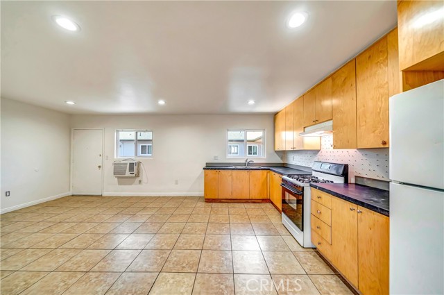 Detail Gallery Image 3 of 16 For 6735 Elmer Ave #12,  North Hollywood,  CA 91606 - 1 Beds | 1 Baths