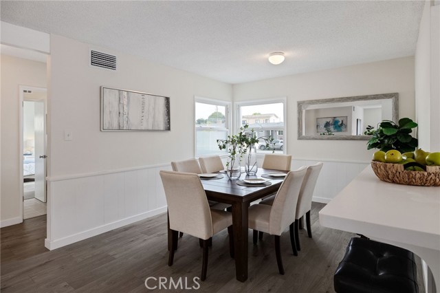 Detail Gallery Image 5 of 41 For 20533 Eastwood Ave, Torrance,  CA 90503 - 4 Beds | 2 Baths