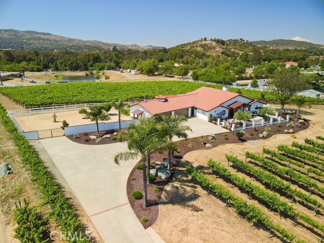 38155 Avenida La Cresta
