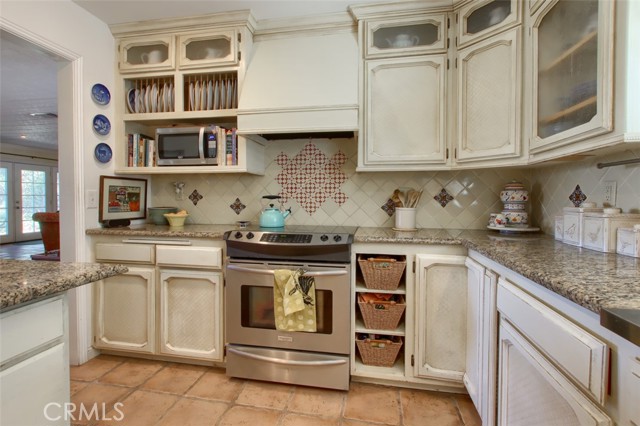 Detail Gallery Image 11 of 38 For 39406 John West Rd, Oakhurst,  CA 93644 - 4 Beds | 3 Baths