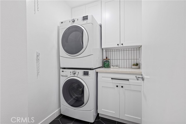 Detail Gallery Image 33 of 46 For 10061 Melinda Way #2,  Northridge,  CA 91325 - 2 Beds | 2/1 Baths