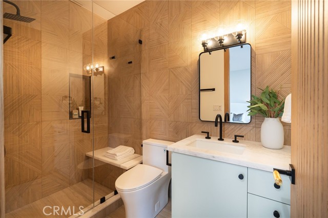 1721 Oak Avenue, Manhattan Beach CA: https://media.crmls.org/medias/bb53c5f1-fd87-491e-88bb-480e1df2a652.jpg