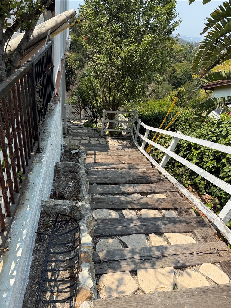 https://media.crmls.org/medias/bb53dd96-6acd-420d-921e-ea4db460396a.jpg?preset=X-Large