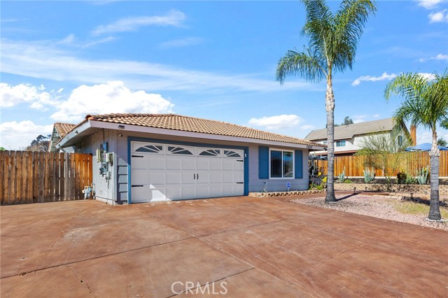 Detail Gallery Image 4 of 39 For 12659 Meadbury Dr, Moreno Valley,  CA 92553 - 4 Beds | 2 Baths