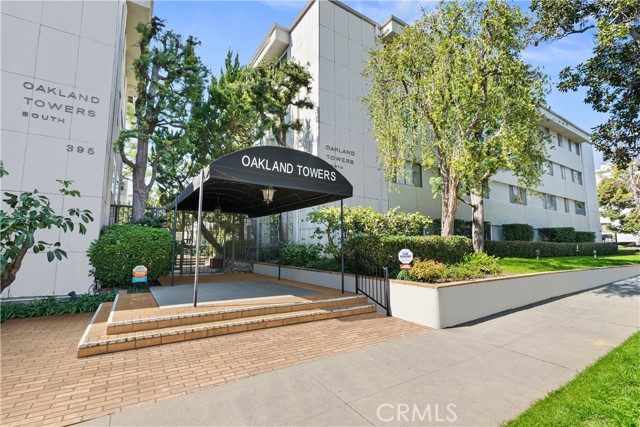 Detail Gallery Image 3 of 48 For 385 S Oakland Ave #305,  Pasadena,  CA 91101 - 3 Beds | 2 Baths