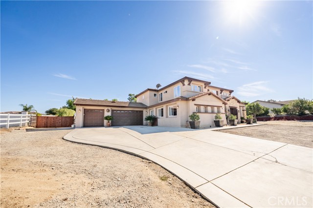 Detail Gallery Image 11 of 71 For 18296 Hollowtree Ln, Riverside,  CA 92504 - 5 Beds | 3/1 Baths