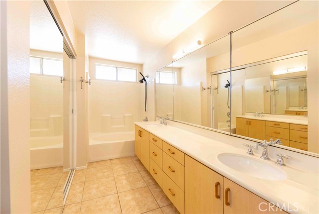 Detail Gallery Image 14 of 21 For 44936 Trotsdale Dr, Temecula,  CA 92592 - 4 Beds | 2/1 Baths