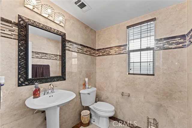 Detail Gallery Image 11 of 60 For 6763 Belynn Ct, Corona,  CA 92880 - 5 Beds | 4/1 Baths