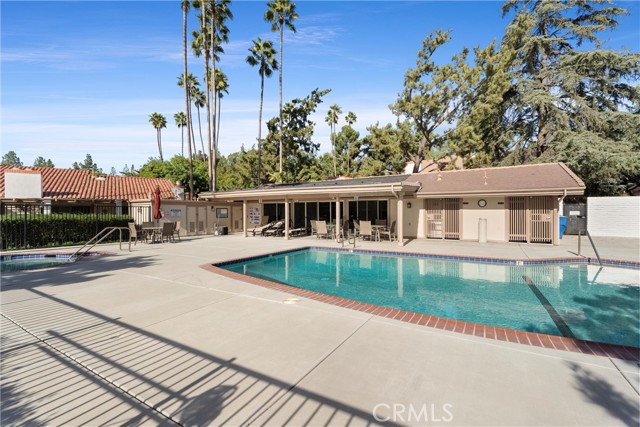 5552 Via Dos Cerros, Riverside CA: https://media.crmls.org/medias/bb555b42-9c04-4dee-ba40-7208cf178c65.jpg