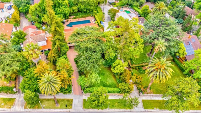 516 Orange Grove Avenue, South Pasadena CA: https://media.crmls.org/medias/bb55c8a1-6187-47e1-9632-6dd4b56d6277.jpg