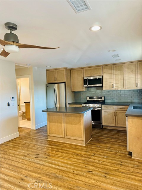 Detail Gallery Image 1 of 7 For 476 Pixley St, Orange,  CA 92868 - 1 Beds | 1 Baths