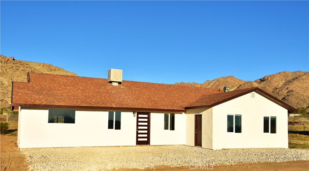 61464 Calle Los Amigos