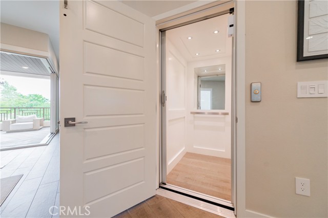 111 Bosque, Irvine CA: https://media.crmls.org/medias/bb56b778-3d6d-4032-ae10-5e4605507794.jpg
