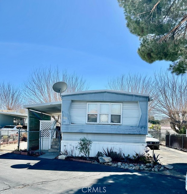 Detail Gallery Image 1 of 16 For 37311 47th St #204,  Palmdale,  CA 93552 - 2 Beds | 1 Baths