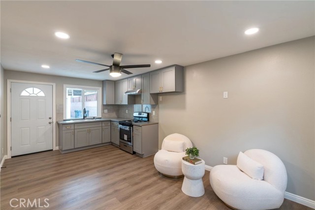 504 Phelan Lane, Redondo Beach, California 90278, 3 Bedrooms Bedrooms, ,1 BathroomBathrooms,Residential,Sold,Phelan,OC23068739