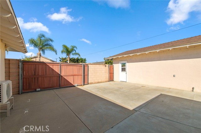 Detail Gallery Image 4 of 22 For 641 N Milford, Orange,  CA 92867 - 3 Beds | 2 Baths