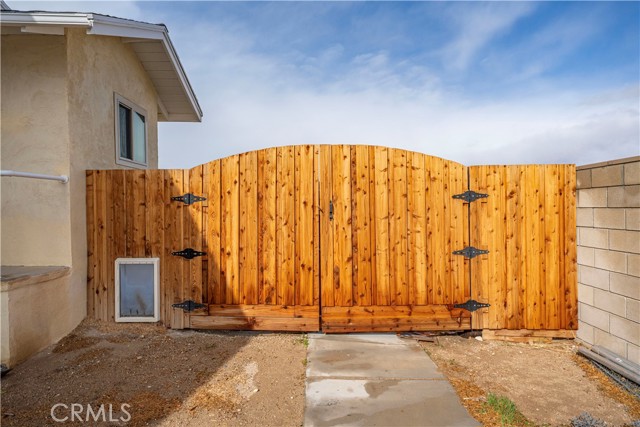 Detail Gallery Image 9 of 53 For 9404 Mesa, Lucerne Valley,  CA 92356 - 2 Beds | 1 Baths