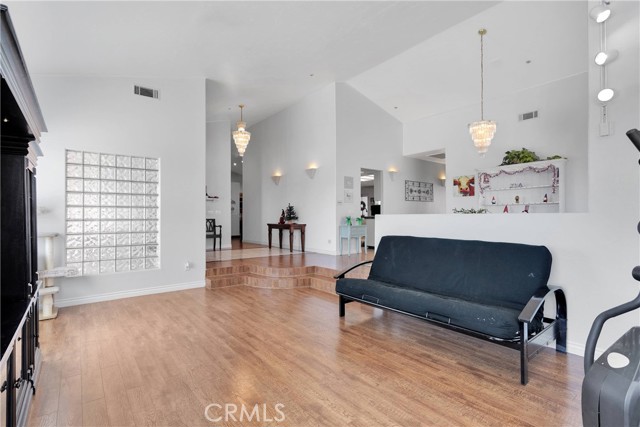 Detail Gallery Image 9 of 62 For 12546 Autumn Leaves Ave, Victorville,  CA 92395 - 5 Beds | 3/1 Baths