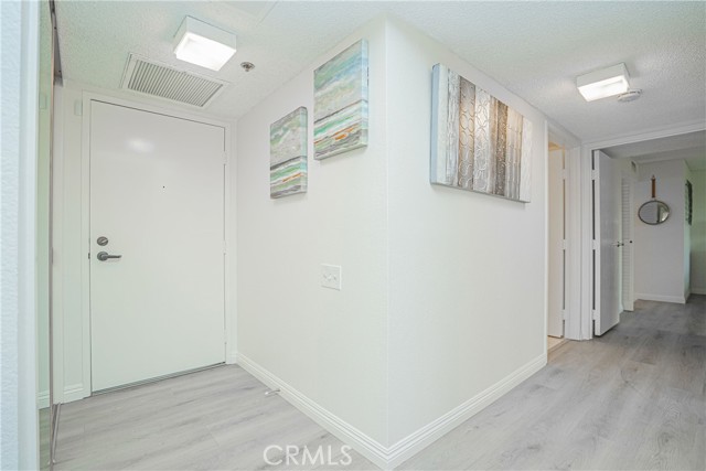 24055 Paseo Del Lago, Laguna Woods CA: https://media.crmls.org/medias/bb59cd7d-c69a-4d30-9a61-7c391f0ef849.jpg