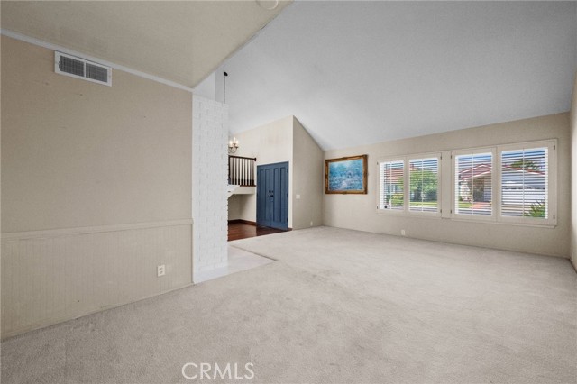 9882 Kings Canyon Drive, Huntington Beach CA: https://media.crmls.org/medias/bb59d3f1-44c7-4906-9c87-31ce8b2313ae.jpg