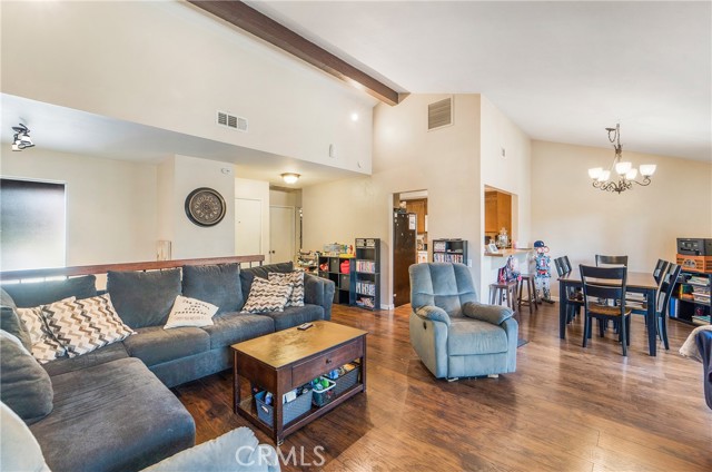 Detail Gallery Image 3 of 27 For 1405 Pinon Pl #3,  Fullerton,  CA 92835 - 3 Beds | 2 Baths