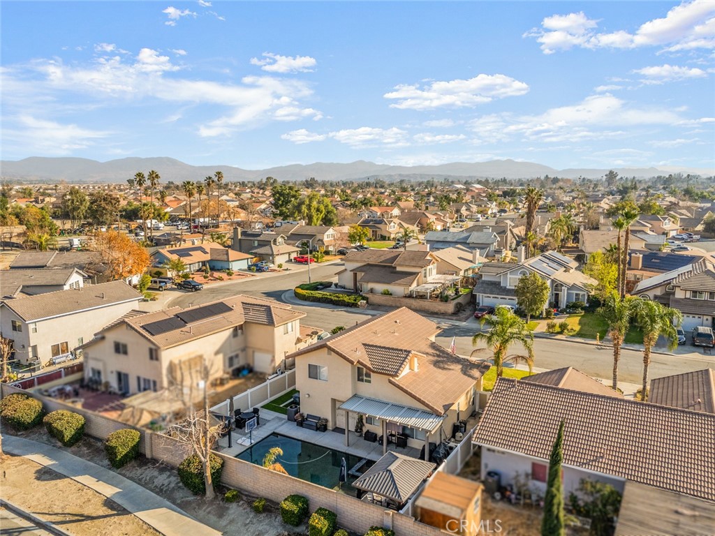 https://media.crmls.org/medias/bb5a8948-c58d-4455-a42b-0fb70054eca7.jpg?preset=X-Large