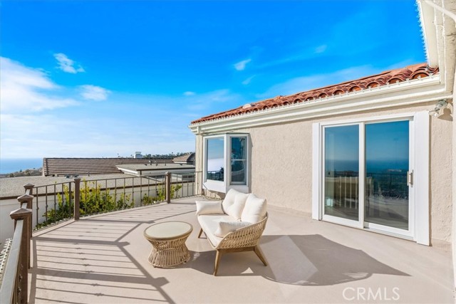 507 Via Florida, San Clemente CA: https://media.crmls.org/medias/bb5aa3c6-3b5f-4a8f-b1e8-84edec867942.jpg