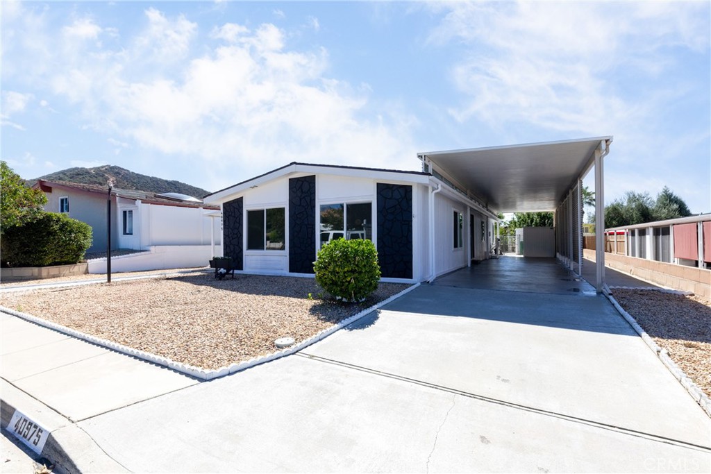 40975 Laredo Trail