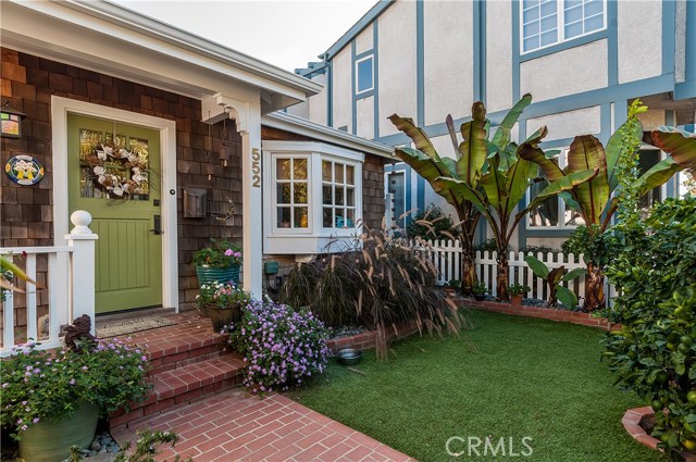 552 3rd Street, Manhattan Beach, California 90266, 3 Bedrooms Bedrooms, ,2 BathroomsBathrooms,Residential,Sold,3rd,SB17238264