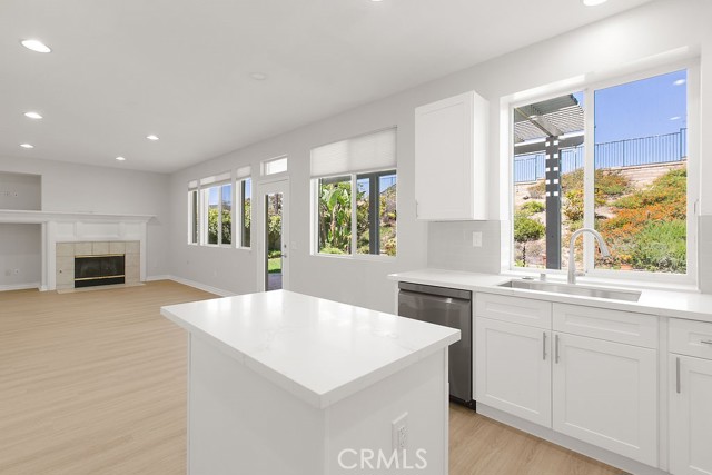Detail Gallery Image 8 of 31 For 2029 Roadrunner Ave, Newbury Park,  CA 91320 - 4 Beds | 3 Baths
