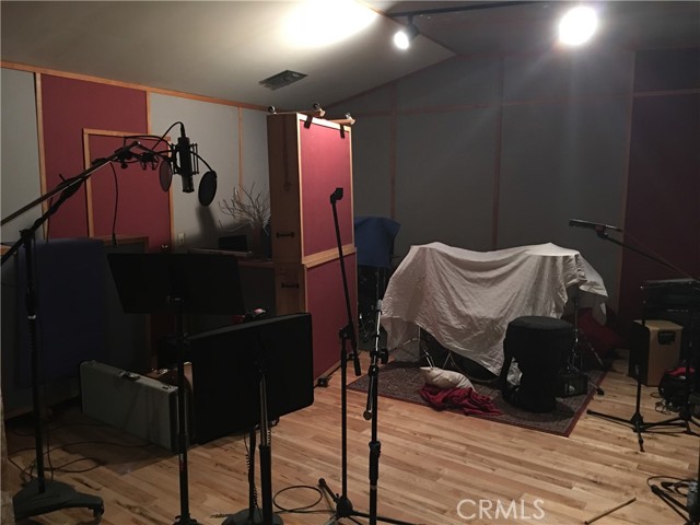 14152 Lemay Street, Van Nuys CA: https://media.crmls.org/medias/bb5c268b-c7a3-4af1-946c-205eaa87dc92.jpg