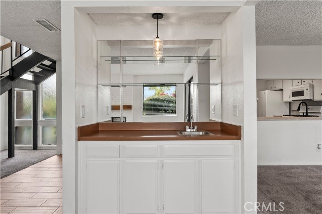Detail Gallery Image 7 of 30 For 6567 Carioca Ln, Riverside,  CA 92506 - 3 Beds | 2/1 Baths