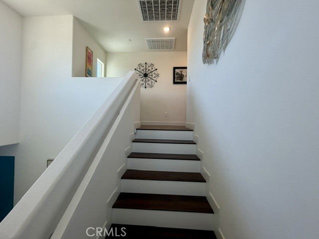 https://media.crmls.org/medias/bb5d0af8-1d12-42c0-8d94-e3590877c079.jpg?preset=X-Large