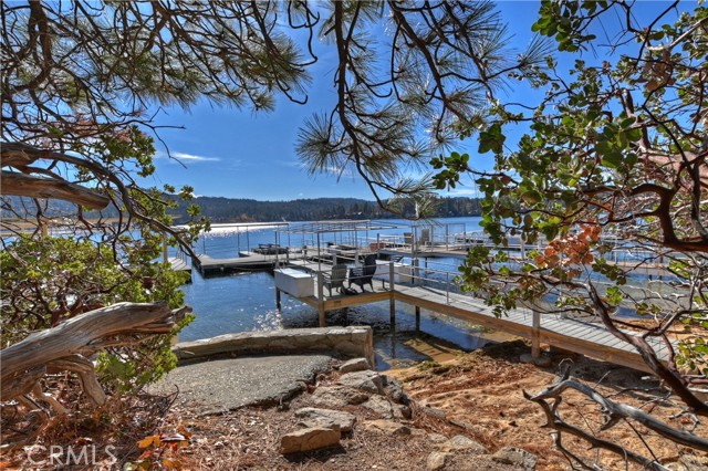 Detail Gallery Image 17 of 18 For 306 North Shore, Lake Arrowhead,  CA 92352 - – Beds | – Baths