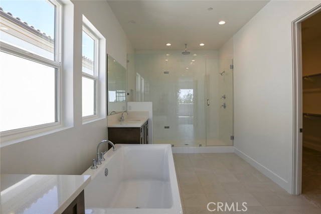 Detail Gallery Image 27 of 65 For 20552 Edgewood Ct, Chatsworth,  CA 91311 - 5 Beds | 5/1 Baths