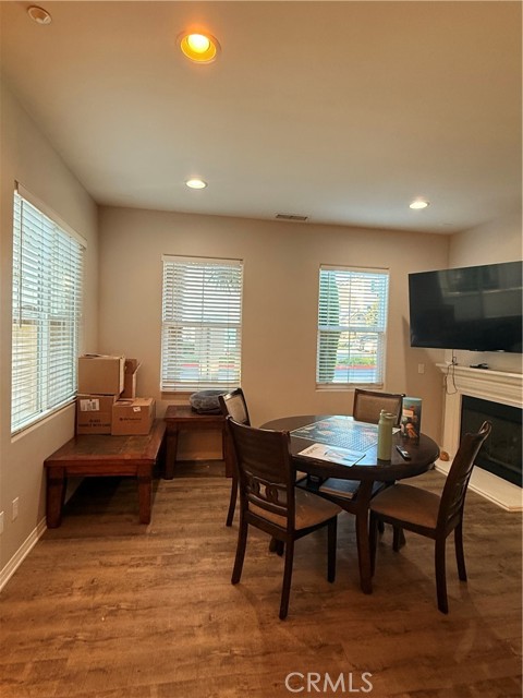 Detail Gallery Image 15 of 19 For 3320 Shadetree Way, Camarillo,  CA 93012 - 4 Beds | 2/1 Baths