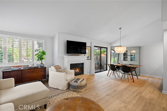 Detail Gallery Image 6 of 50 For 23 Santa Rosa Ct, Manhattan Beach,  CA 90266 - 3 Beds | 2/1 Baths