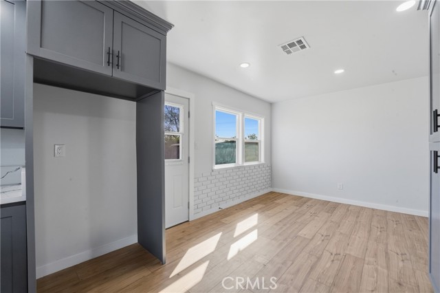 Detail Gallery Image 10 of 25 For 9259 Beech, Fontana,  CA 92335 - 3 Beds | 1 Baths