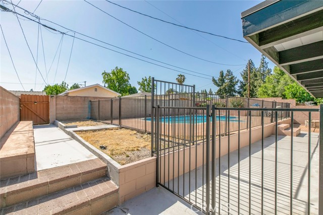 Detail Gallery Image 37 of 44 For 11127 Monogram Ave, Granada Hills,  CA 91344 - 3 Beds | 2 Baths