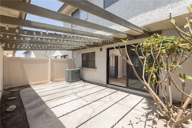 Detail Gallery Image 18 of 26 For 1485 W Cerritos Ave #8,  Anaheim,  CA 92802 - 3 Beds | 2/1 Baths