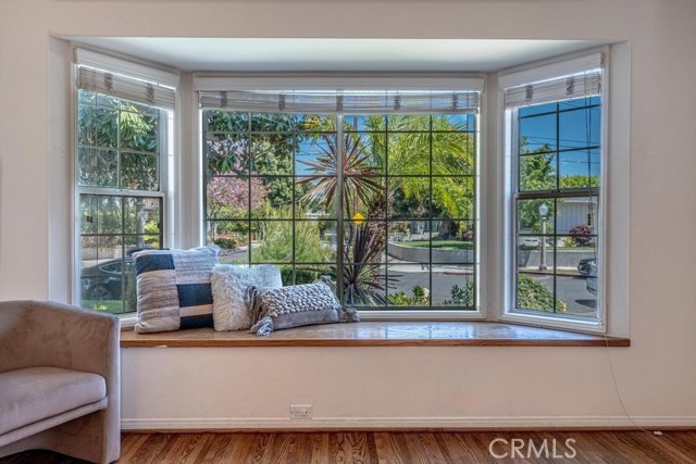 Detail Gallery Image 6 of 27 For 4427 Elmer Ave, Studio City,  CA 91602 - 3 Beds | 2 Baths