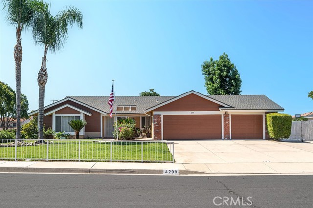 4299 Biscayne Street, Chino CA: https://media.crmls.org/medias/bb5f8d71-8ed4-49b9-8fa7-f7d1fb547660.jpg