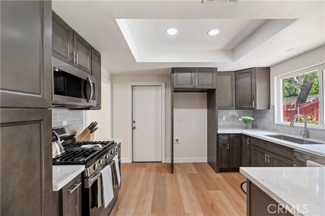 5430 Avenue Juan Bautista, Jurupa Valley CA: https://media.crmls.org/medias/bb5f9435-a70e-4f84-a8e3-8af96defcd5b.jpg